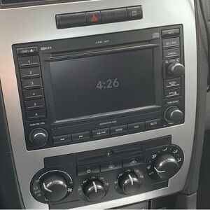 OEM Chrysler REC Navigation/ 6 Disk CD Radio